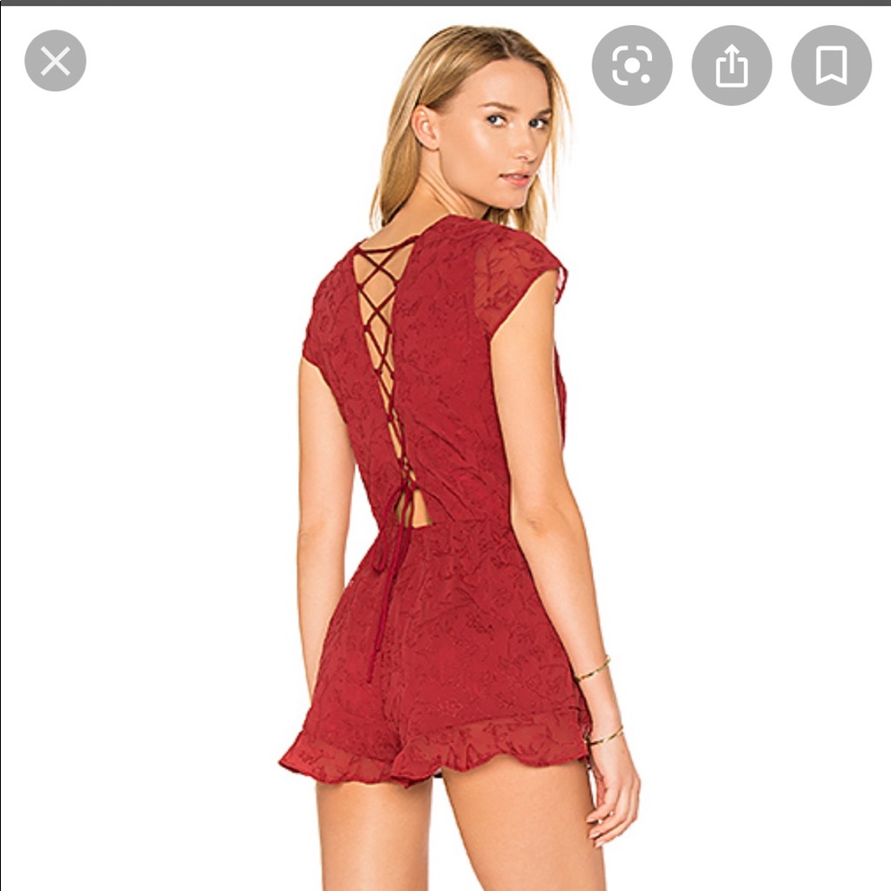 NWT Lovers + Friends “hey babe” Romper (XS)